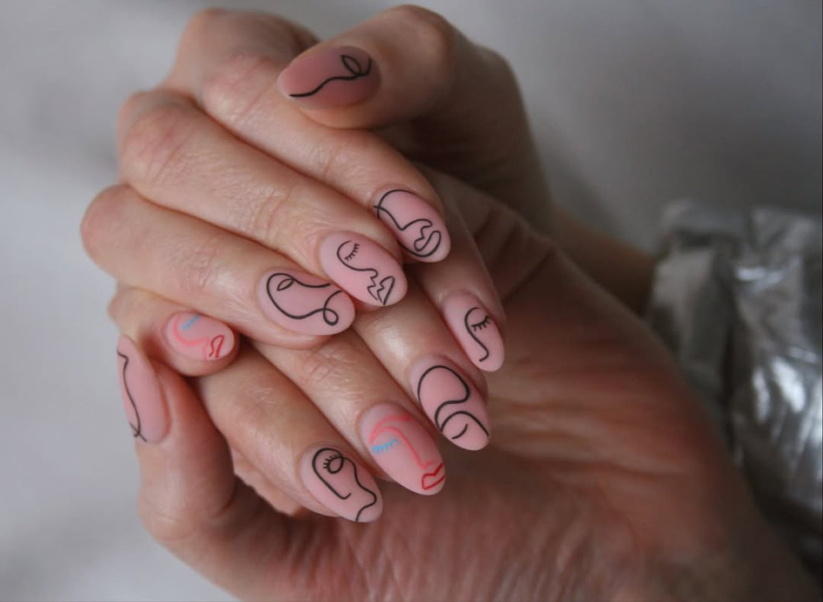 нюдові нігті з акцентом 2026 рік зима