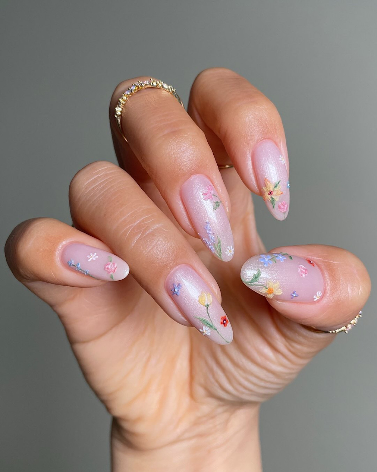 Квітковий манікюр весни 2026 року
