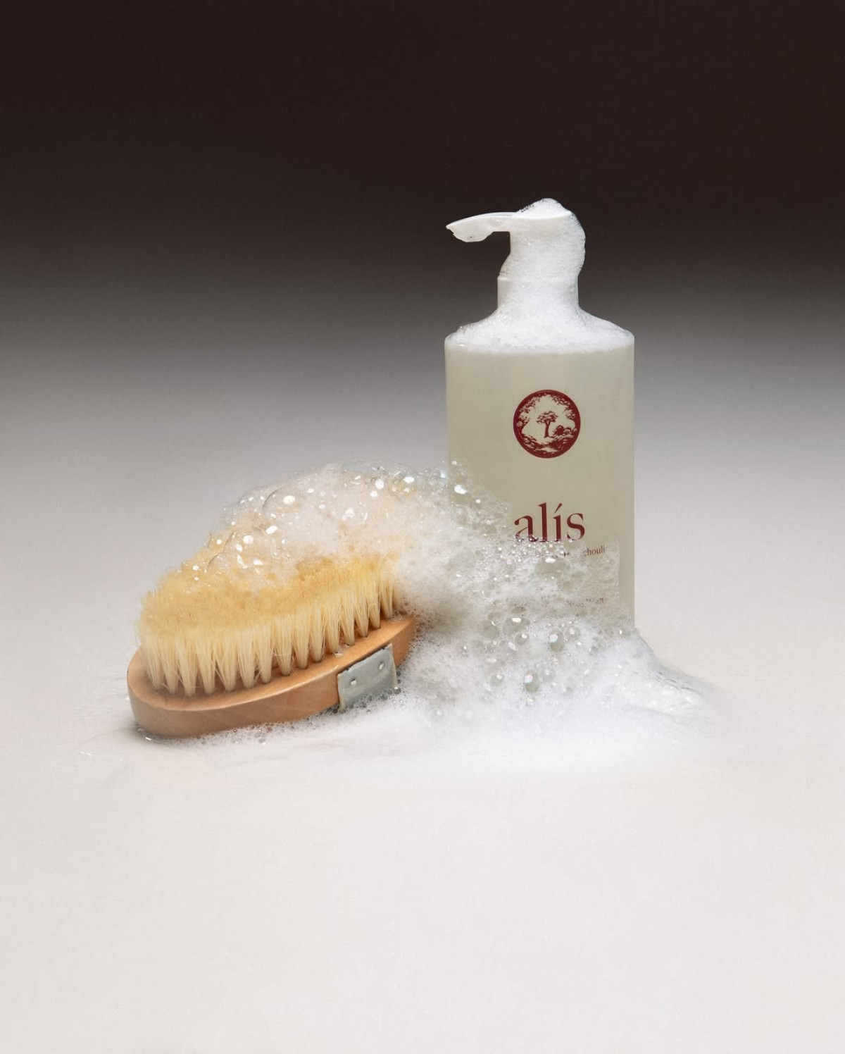 Масаж сухою щіткою: користь та правила 