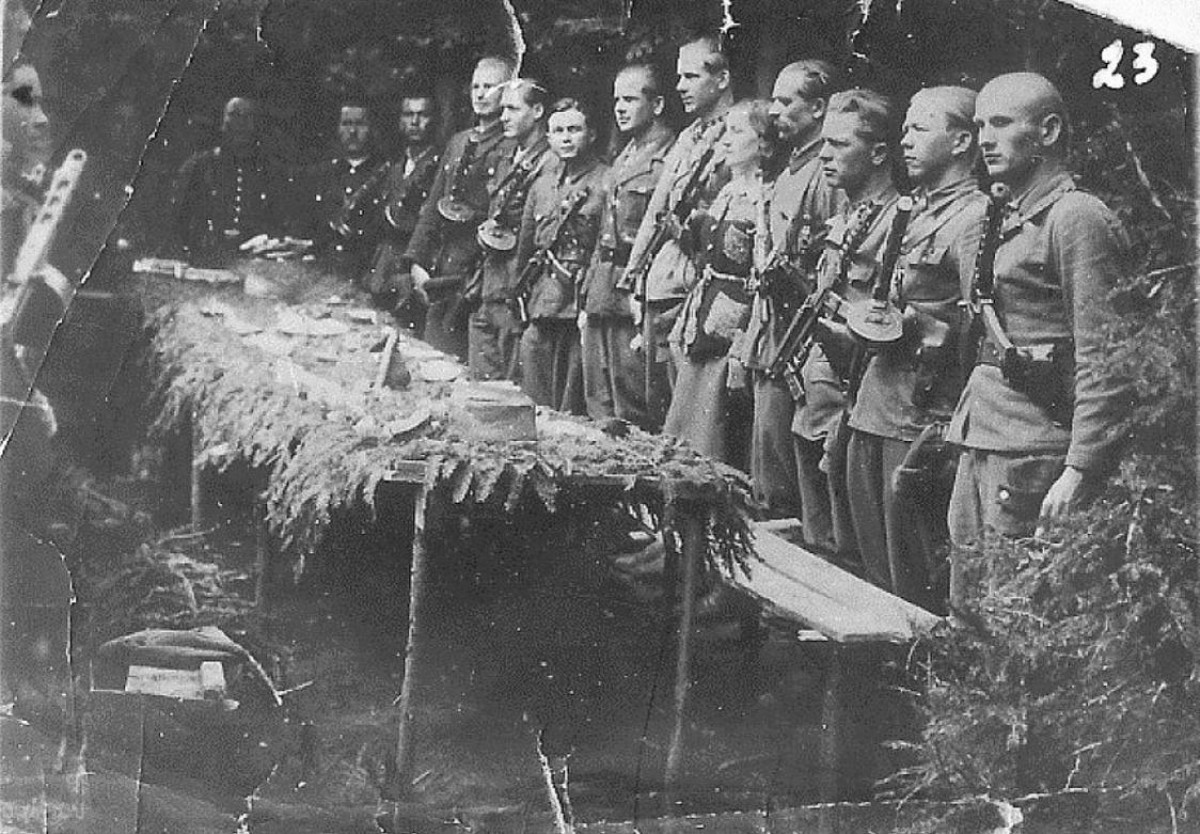 Архивные фото украинских военных
