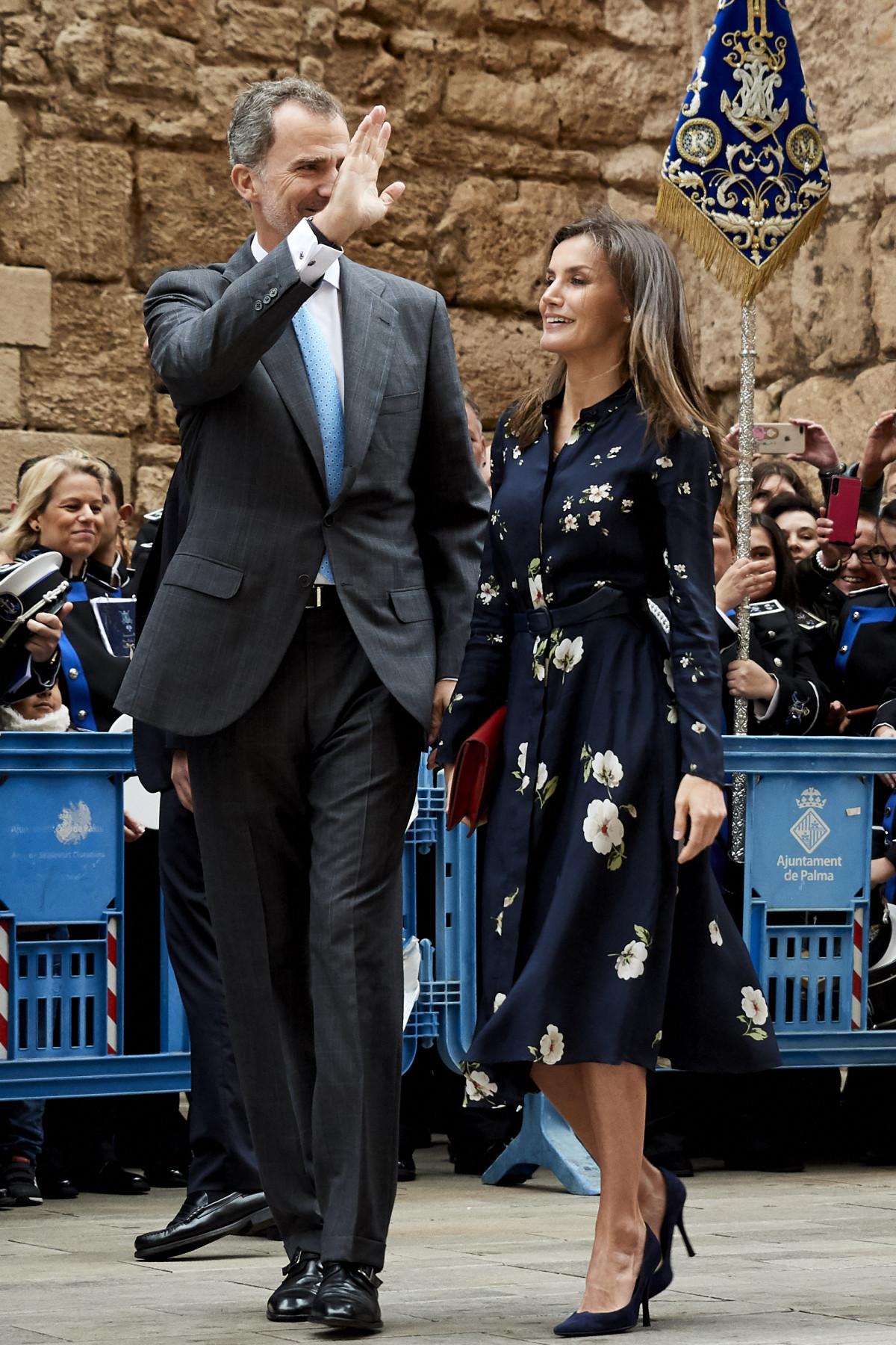 Королева Летиция в платье Massimo Dutti