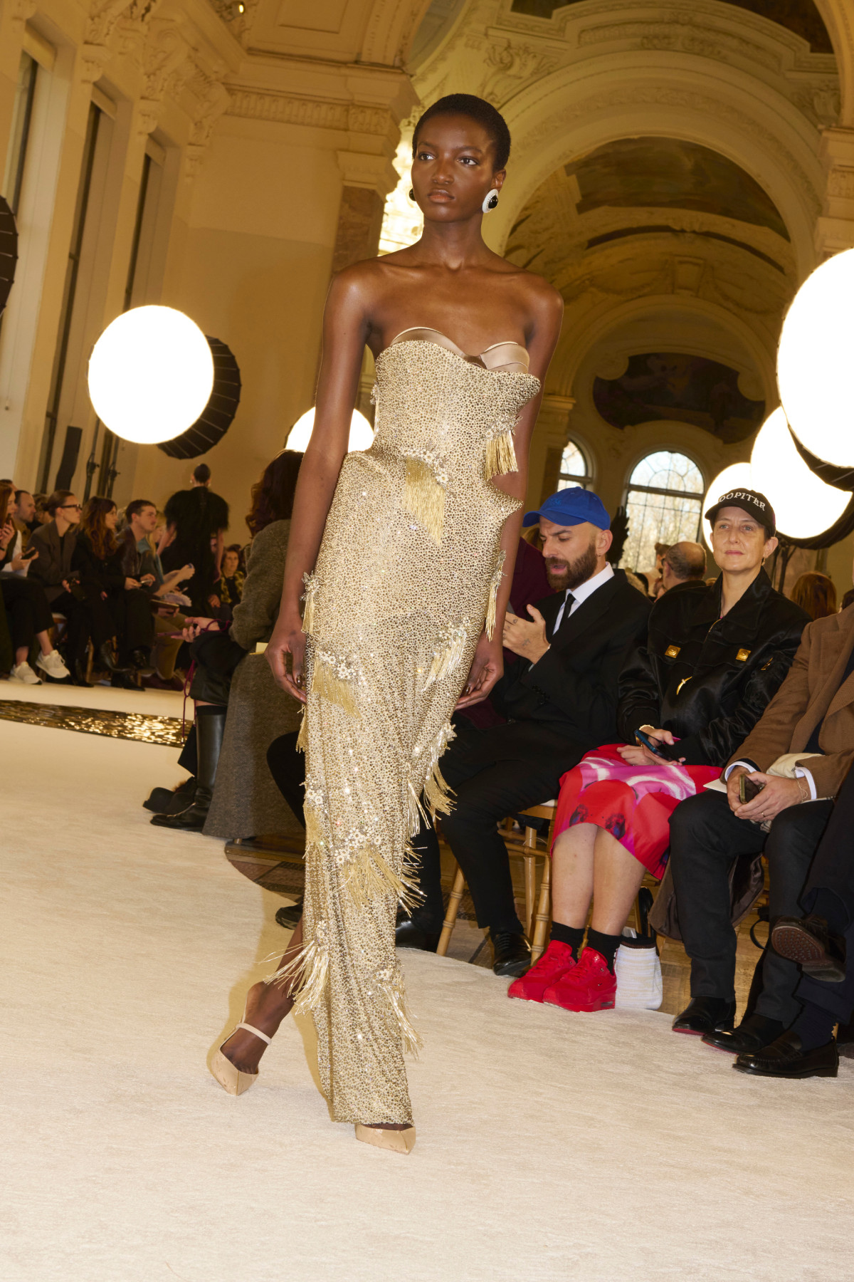 Весільна сукня з бахромою Schiaparelli