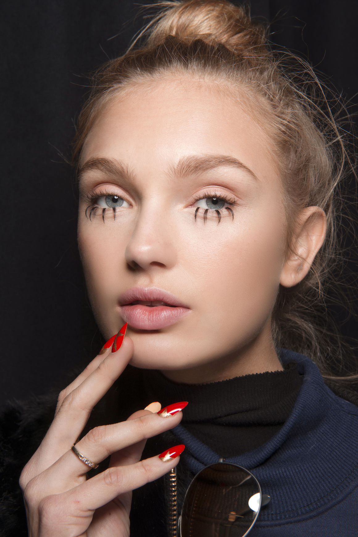 Аппликации на ногтях