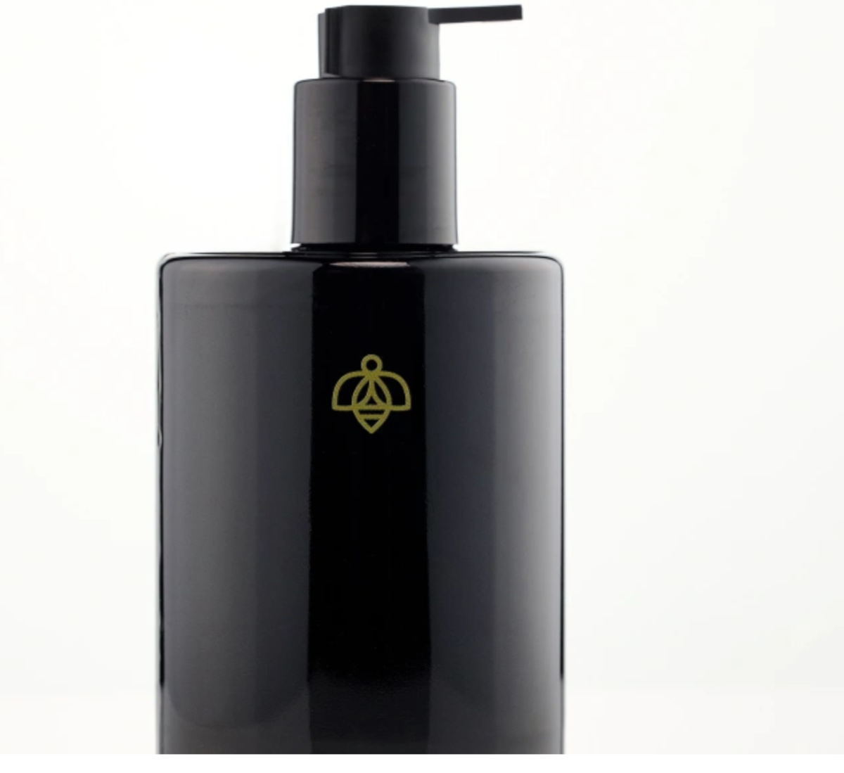 Що краще дарувати на 8 березня?