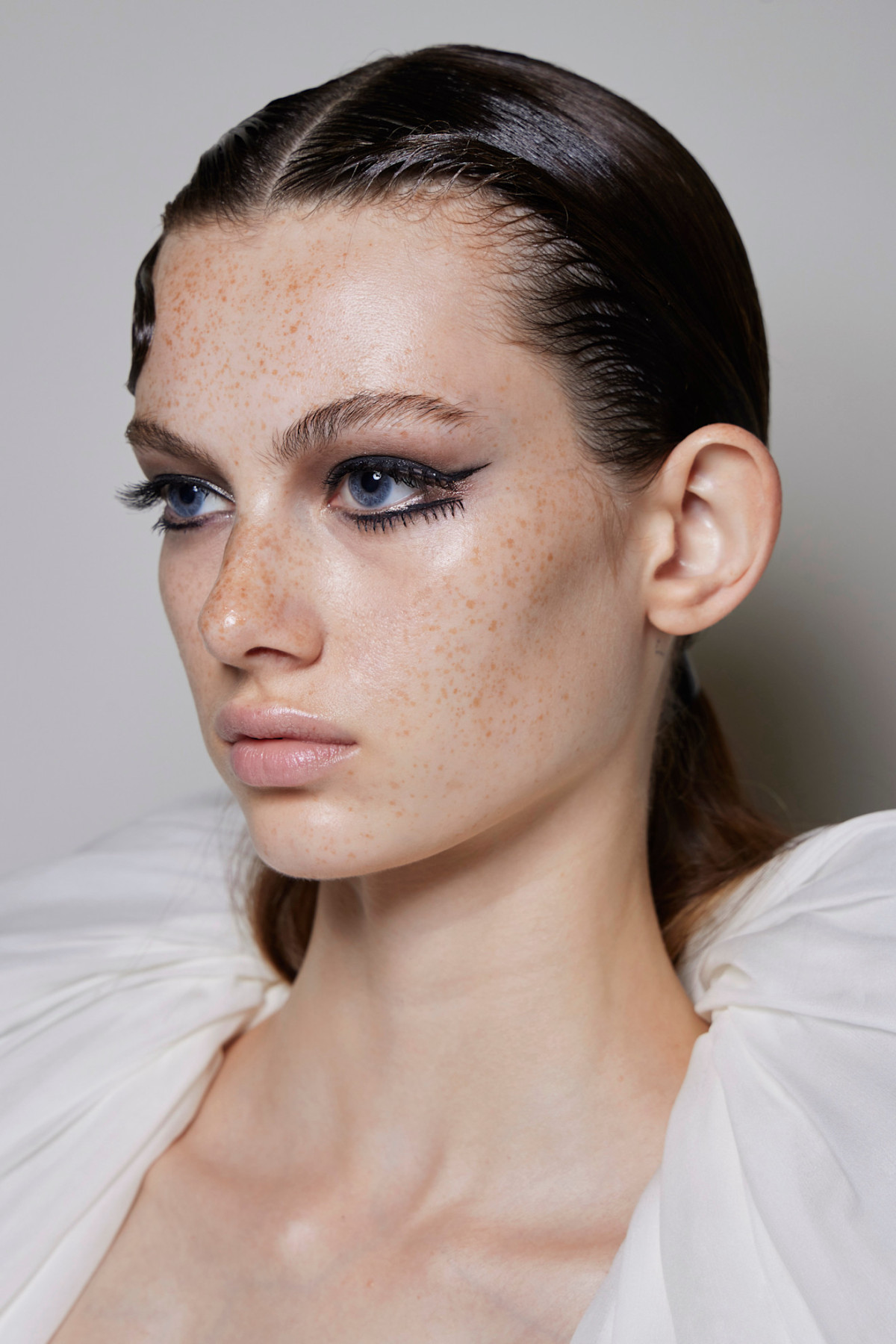 як позбутись пігментації на обличчі